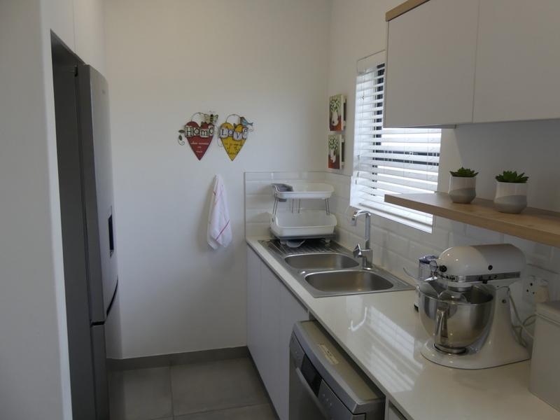 3 Bedroom Property for Sale in Golden Mile Western Cape